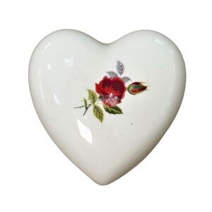Vintage Tiny Shabby Chic Heart Trinket Box with Red Rose Floral Design.